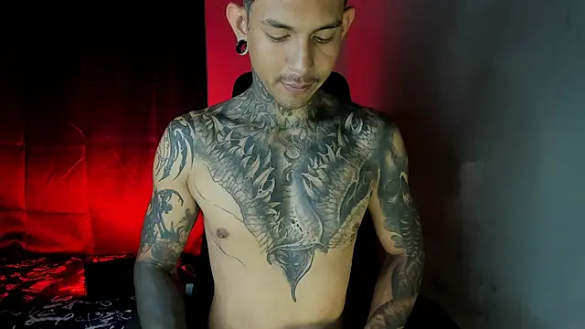 Travistanner 28 online show from April 7, 2026, 6:25 am