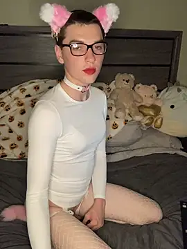 Snapshot of YourFavTwinkie chatting on November 9, 2025, 5:50 am YourFavTwinkie online show from November 9, 2025, 5:50 am