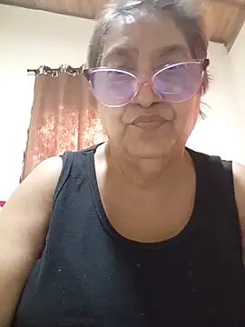 Snapshot of florecita69 chatting on April 20, 2026, 3:04 pm florecita69 online show from April 20, 2026, 3:04 pm