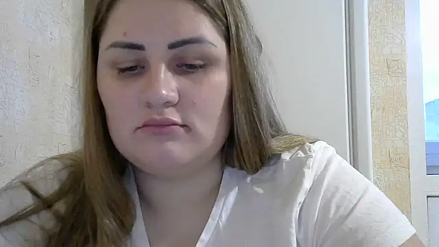 Snapshot of Honeydew-Waves chatting on December 9, 2024, 6:12 am Honeydew-Waves online show from December 9, 2024, 6:12 am