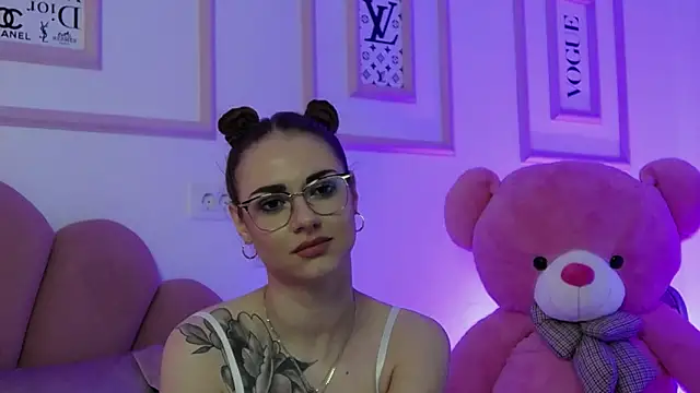Snapshot of Abby__White chatting on February 4, 2025, 8:06 pm Abby White online show from February 4, 2025, 8:06 pm