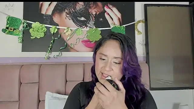 MicaelaHot  online show from March 22, 2025, 2:37 am