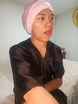 giuliana andrade online show from October 11, 2025, 12:10 am