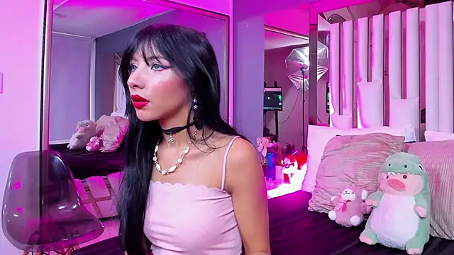 Kitty Eliffe online show from March 5, 2025, 7:27 pm