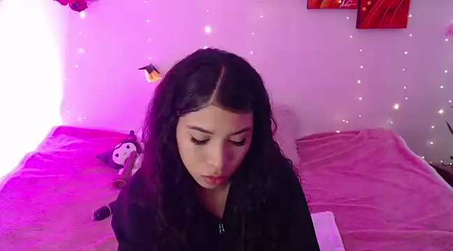 Snapshot of AmberJeong chatting on December 9, 2024, 11:56 pm AmberJeong online show from December 9, 2024, 11:56 pm