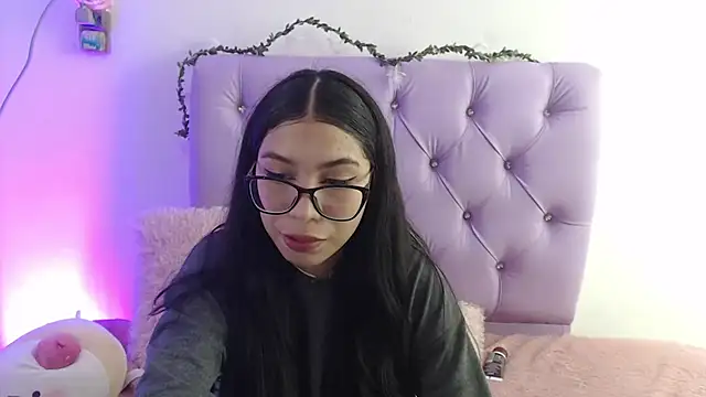 Snapshot of AmberJeong chatting on January 29, 2025, 1:37 am AmberJeong online show from January 29, 2025, 1:37 am