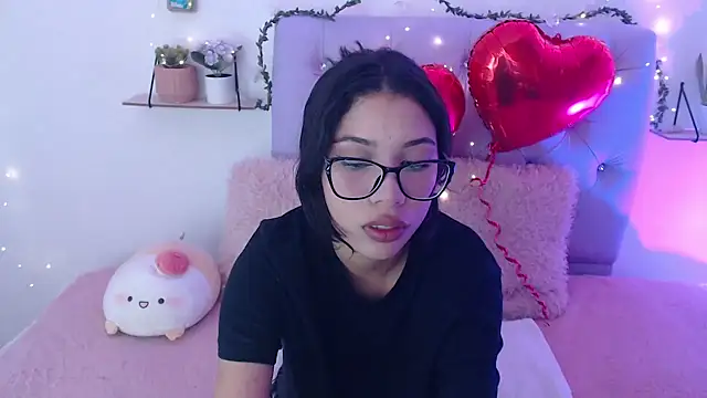 Snapshot of AmberJeong chatting on February 6, 2025, 9:28 pm AmberJeong online show from February 6, 2025, 9:28 pm