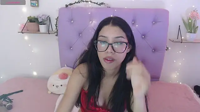 Snapshot of AmberJeong chatting on February 17, 2025, 12:54 am AmberJeong online show from February 17, 2025, 12:54 am