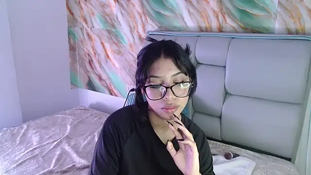 Snapshot of AmberJeong chatting on February 28, 2025, 1:58 am AmberJeong online show from February 28, 2025, 1:58 am