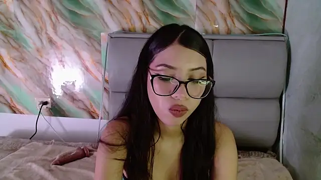 Snapshot of AmberJeong chatting on March 20, 2025, 1:02 am AmberJeong online show from March 20, 2025, 1:02 am