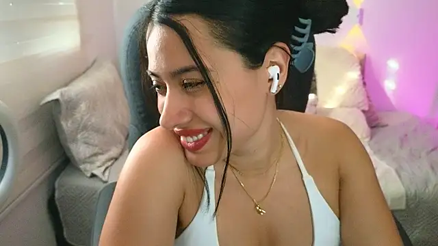 AlessaPears online show from March 11, 2026, 10:21 am