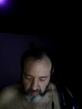 Leocesar37 online show from October 13, 2025, 5:51 am