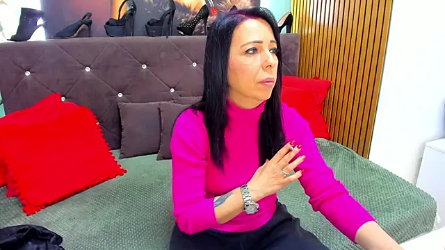 LauraSin online show from April 2, 2026, 5:54 pm