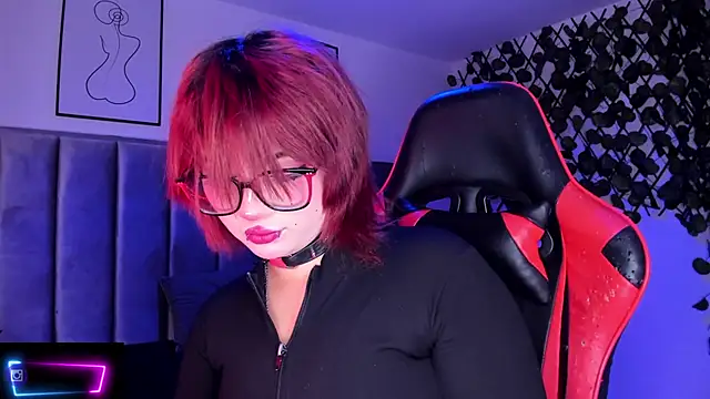 Kitty Gang online show from October 14, 2025, 2:56 am