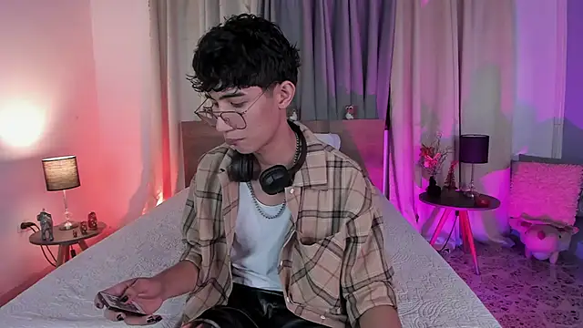 novaybrian online show from December 13, 2024, 4:54 am