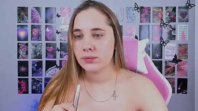 MiaMilas online show from March 7, 2025, 6:24 am