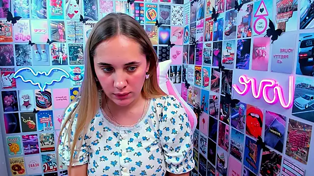 MiaMilas online show from September 29, 2025, 2:55 pm