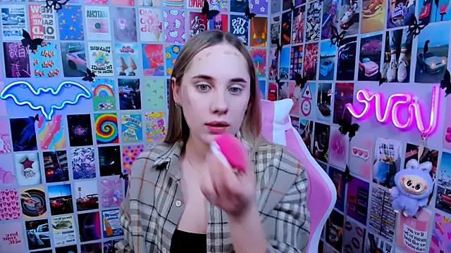 MiaMilas online show from February 25, 2026, 3:54 pm