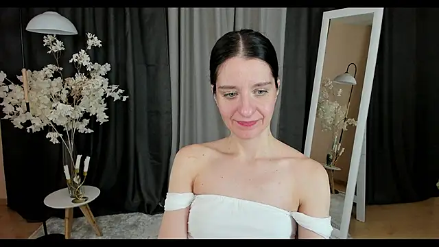 Snapshot of helentasty chatting on January 29, 2025, 12:24 pm helentasty online show from January 29, 2025, 12:24 pm