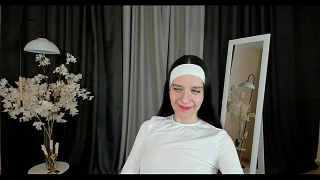 Snapshot of helentasty chatting on February 2, 2025, 3:43 am helentasty online show from February 2, 2025, 3:43 am