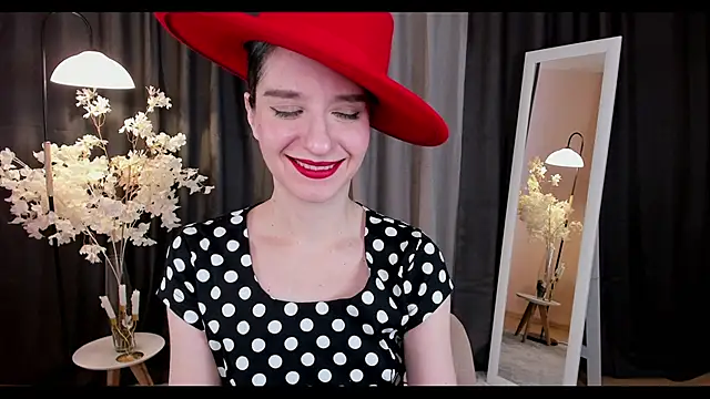 Snapshot of helentasty chatting on February 7, 2025, 3:23 am helentasty online show from February 7, 2025, 3:23 am