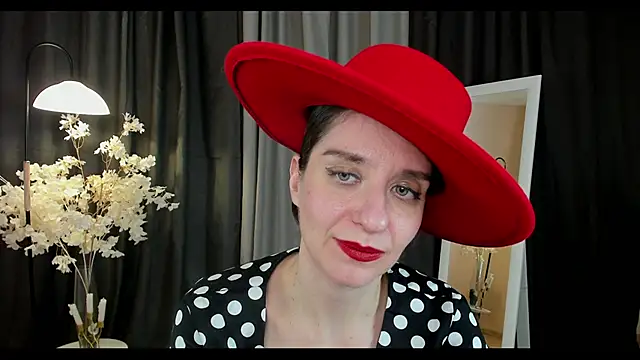 Snapshot of helentasty chatting on February 7, 2025, 9:26 am helentasty online show from February 7, 2025, 9:26 am