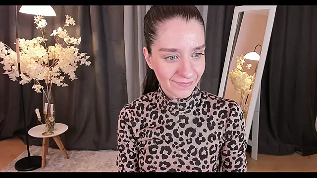 Snapshot of helentasty chatting on February 19, 2025, 3:17 am helentasty online show from February 19, 2025, 3:17 am