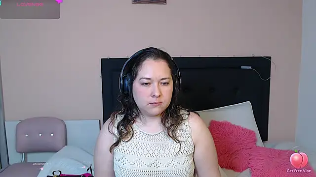 May Carlier online show from March 17, 2025, 3:36 am