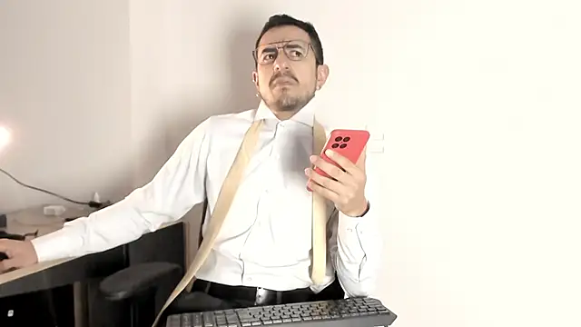 pablo-rincon95 online show from January 4, 2025, 11:43 am