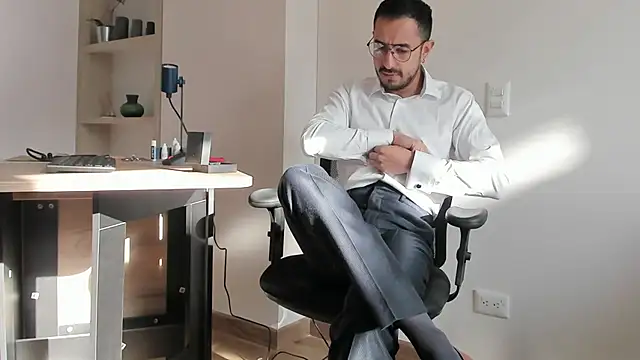 pablo-rincon95 online show from February 1, 2025, 12:47 pm