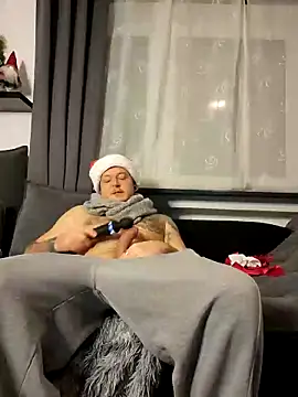 Snapshot of JanyXclusive chatting on December 15, 2024, 3:24 am JanyXclusive online show from December 15, 2024, 3:24 am