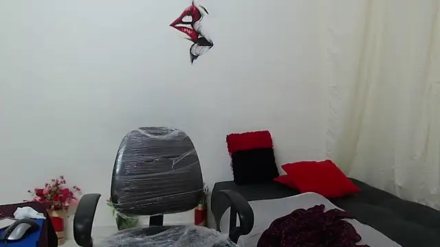 Aranza-Queen online show from January 14, 2026, 4:12 pm