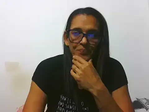 latinbrunettet online show from February 15, 2025, 9:26 pm