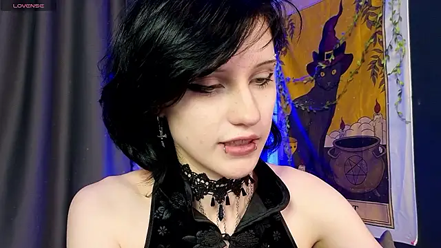 Snapshot of dark_vamp_ chatting on December 4, 2024, 3:15 am dark vamp online show from December 4, 2024, 3:15 am