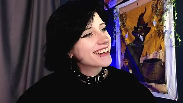 Snapshot of dark_vamp_ chatting on December 15, 2024, 9:09 pm dark vamp online show from December 15, 2024, 9:09 pm