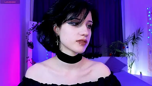 Snapshot of dark_vamp_ chatting on December 25, 2024, 9:00 pm dark vamp online show from December 25, 2024, 9:00 pm