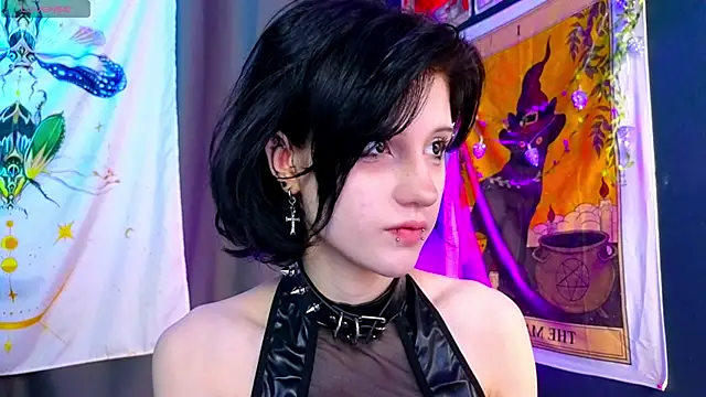 Snapshot of dark_vamp_ chatting on December 28, 2024, 8:58 pm dark vamp online show from December 28, 2024, 8:58 pm