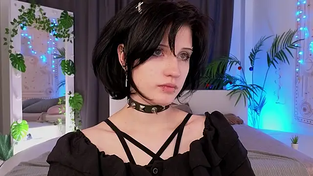 Snapshot of dark_vamp_ chatting on January 2, 2025, 8:35 pm dark vamp online show from January 2, 2025, 8:35 pm