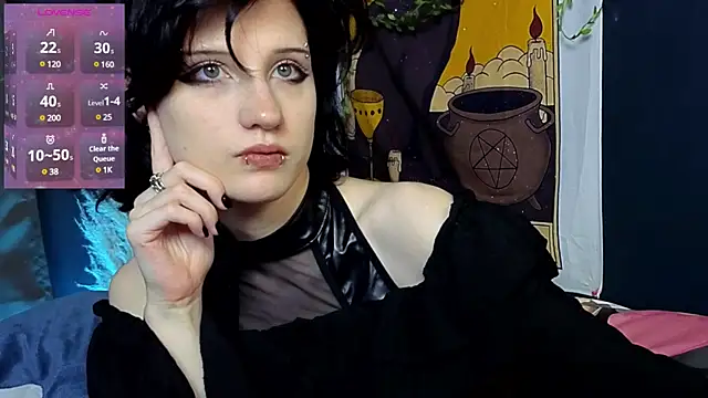 Snapshot of dark_vamp_ chatting on January 17, 2025, 3:43 pm dark vamp online show from January 17, 2025, 3:43 pm