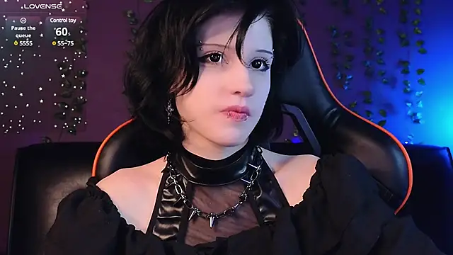 Snapshot of dark_vamp_ chatting on January 19, 2025, 12:28 am dark vamp online show from January 19, 2025, 12:28 am