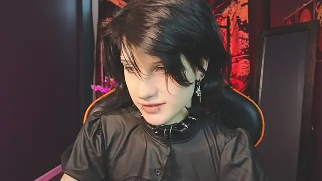 Snapshot of dark_vamp_ chatting on January 22, 2025, 12:17 pm dark vamp online show from January 22, 2025, 12:17 pm