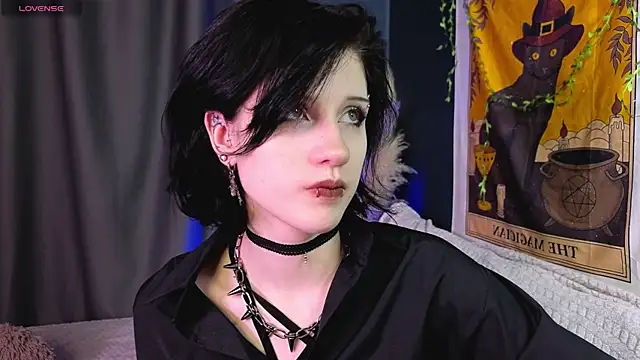 Snapshot of dark_vamp_ chatting on January 23, 2025, 3:43 pm dark vamp online show from January 23, 2025, 3:43 pm