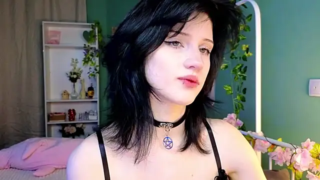 Snapshot of dark_vamp_ chatting on November 6, 2025, 4:08 pm dark vamp online show from November 6, 2025, 4:08 pm