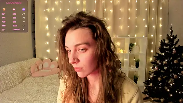 Snapshot of AraCopple chatting on December 31, 2024, 12:43 am AraCopple online show from December 31, 2024, 12:43 am