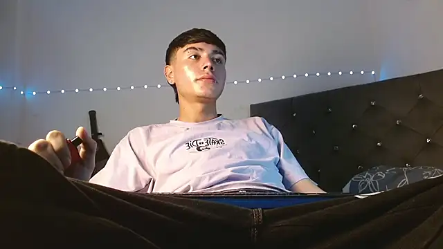 Snapshot of Im_juanda chatting on February 17, 2025, 6:15 pm Im juanda online show from February 17, 2025, 6:15 pm