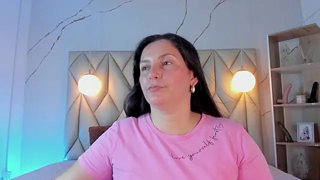 angelswets online show from February 5, 2026, 4:11 pm