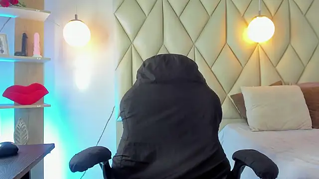 angelswets online show from April 16, 2026, 1:23 pm