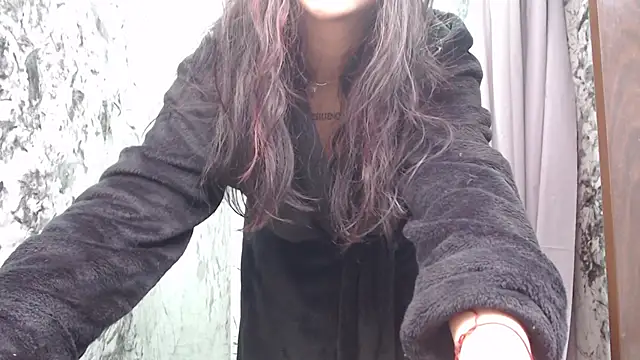 pettit courtny online show from February 11, 2025, 10:39 pm