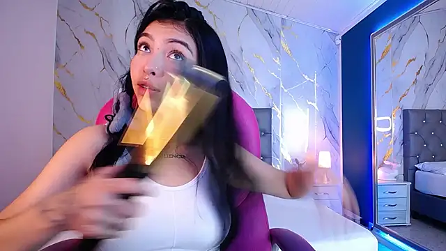 pettit courtny online show from March 3, 2025, 7:28 pm