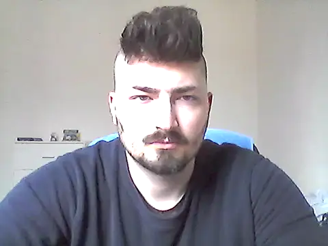 Snapshot of Hkl95555 chatting on February 15, 2026, 10:36 am Hkl95555 online show from February 15, 2026, 10:36 am